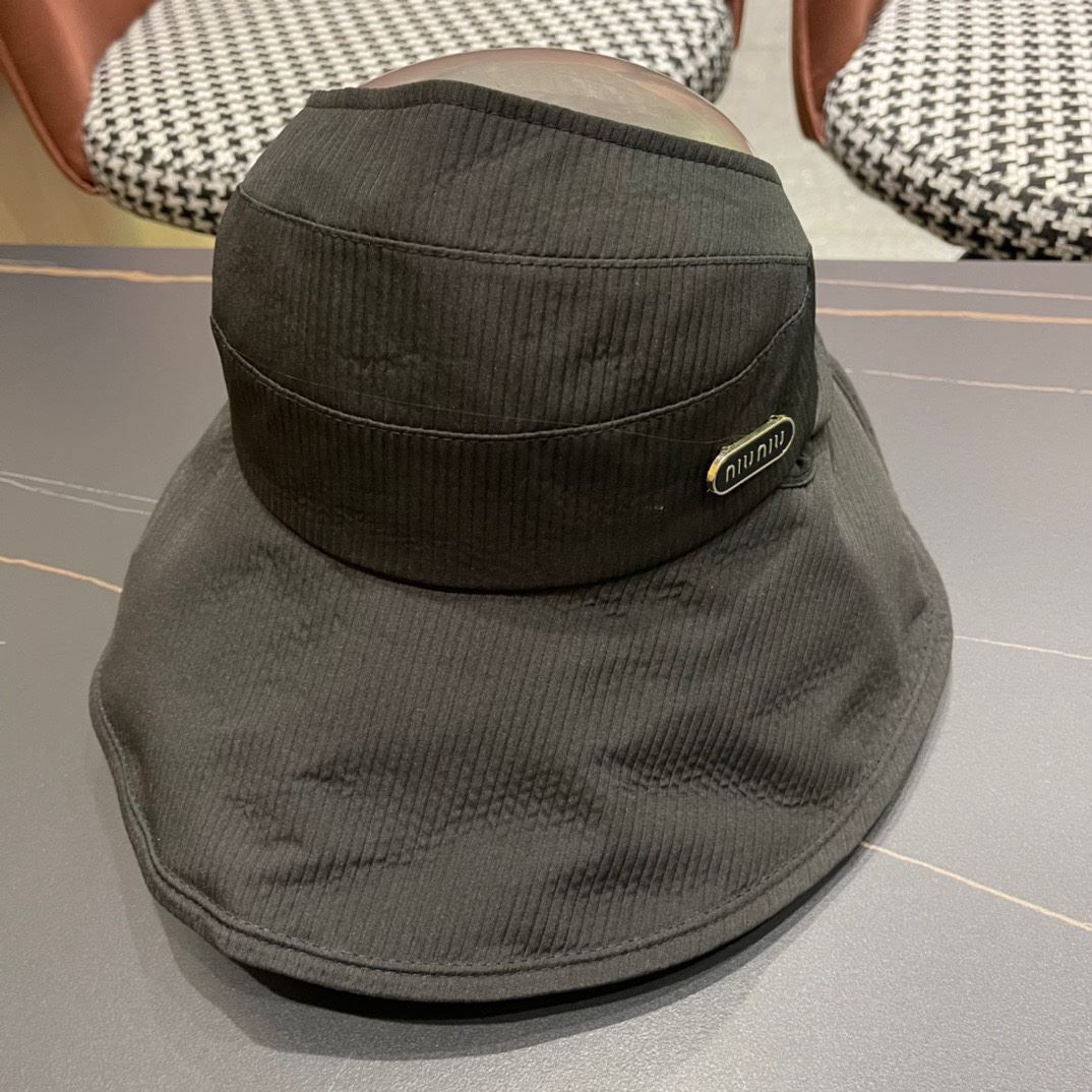 Miu Miu Caps